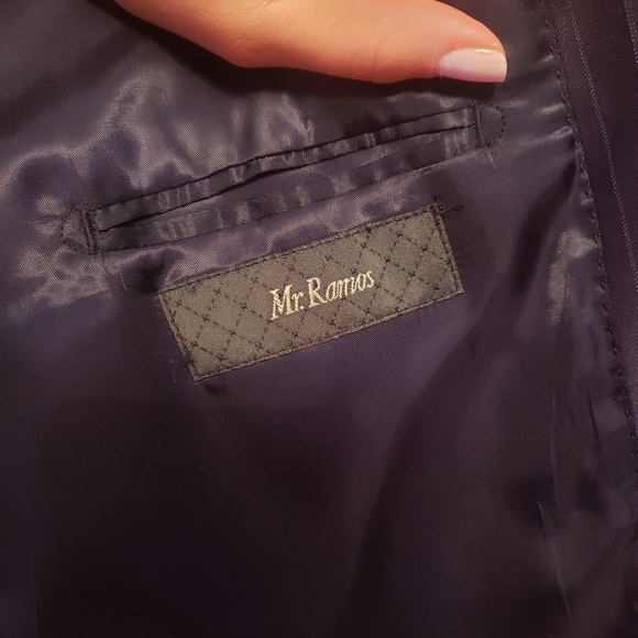 Men's Two Piece Suit - Picture 4 of 4